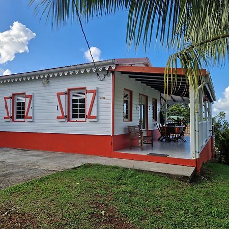 Bungalows Corail, F3 Avec Piscine A Sainte Luce Exterior photo