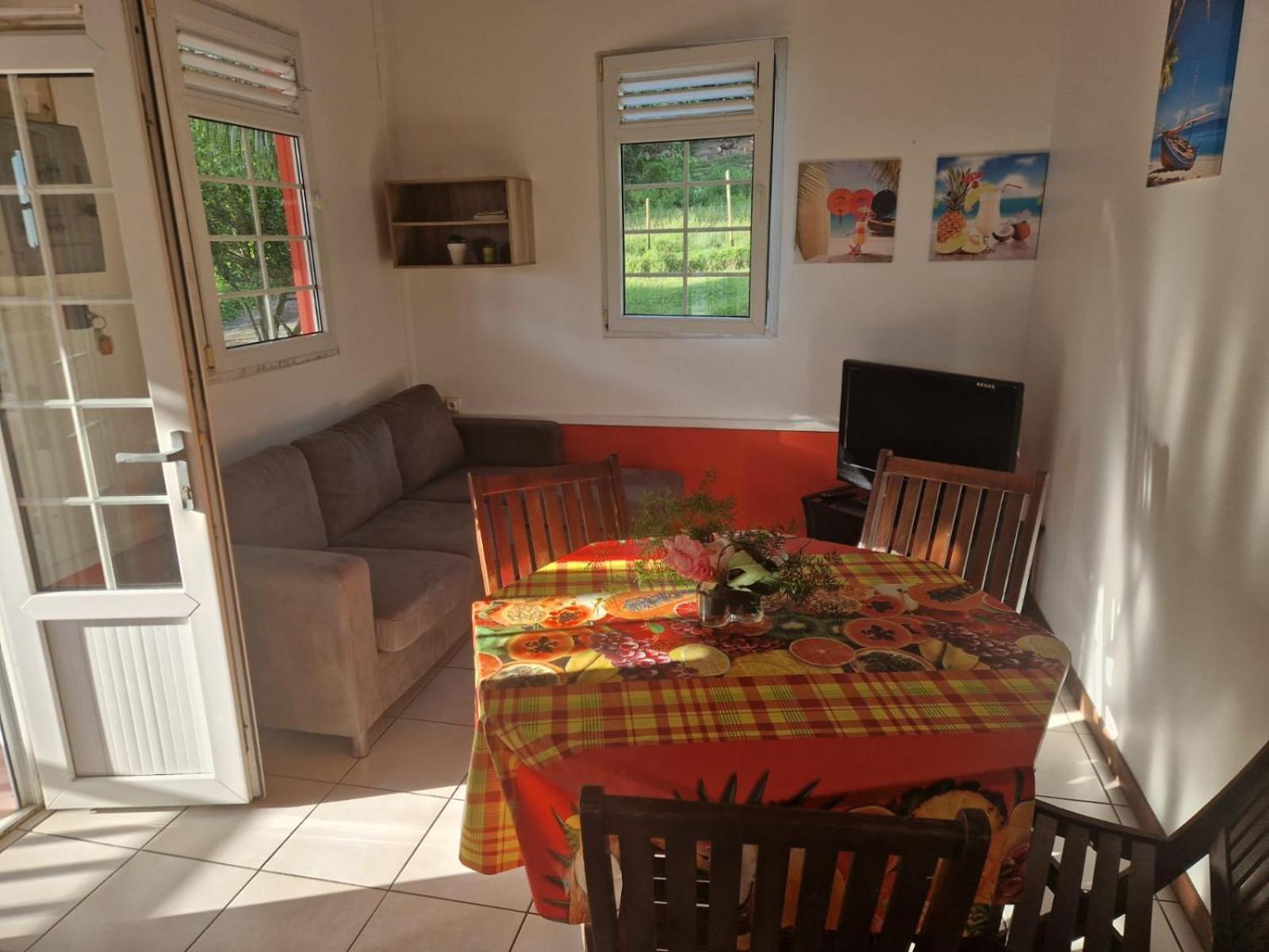 Bungalows Corail, F3 Avec Piscine A Sainte Luce Exterior photo